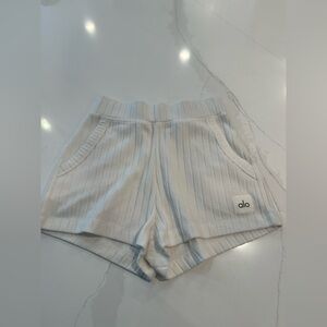 Alo shorts